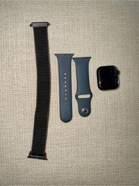 Black Apple Watch SE 40mm with Black nylon Loop and Blue Apple Sport Band